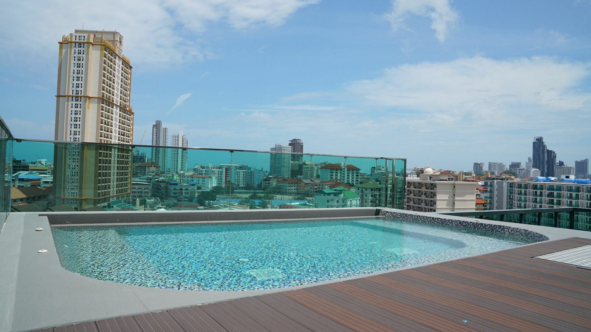 Urban Attitude Apartment Pattaya Ngoại thất bức ảnh