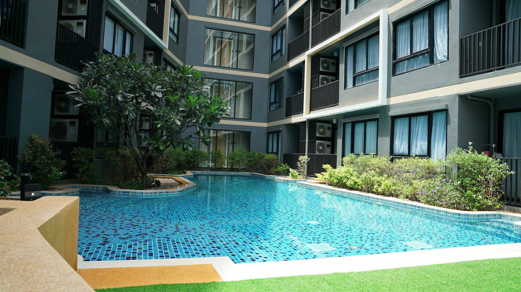 Urban Attitude Apartment Pattaya Ngoại thất bức ảnh